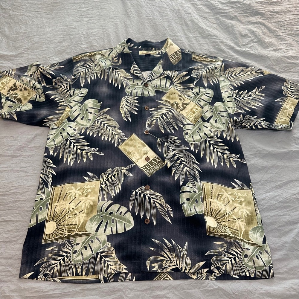 Tommy‎ Bahama Relax Mens Large 100% Silk Tropical Palm Leaf Postcard Camp Shirt